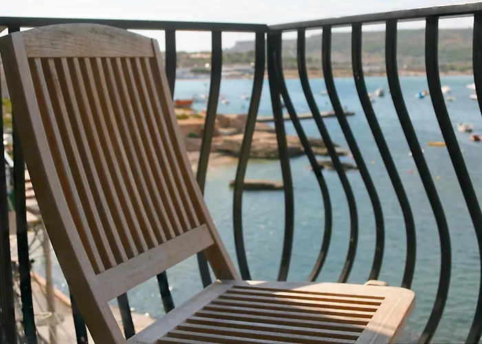 Daire Tunnara By The Is-Sellum