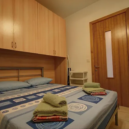 Tunnara By The